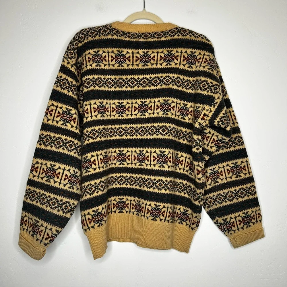 Vintage Regatta Sport Snowflake Stripe Pattern 100% Wool Sweater Size Medium - Picture 2 of 13